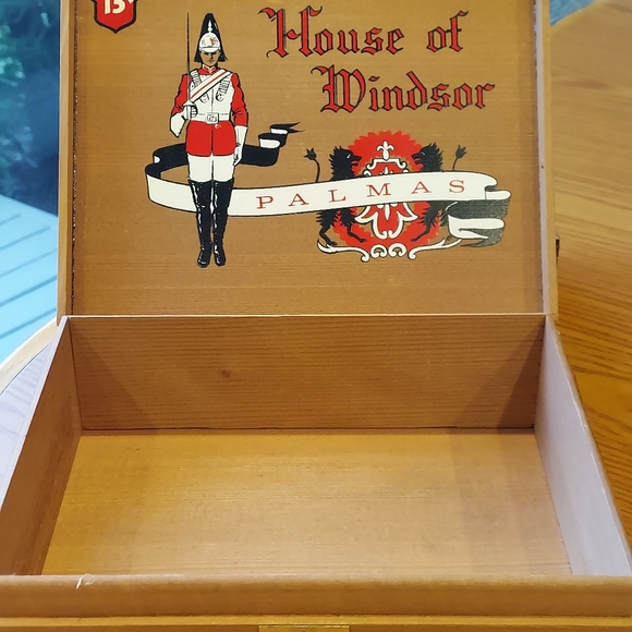 Vintage Cigar box by "House of Windsor"- Palmas 15 cents, VGC. - Picture 8 of 11